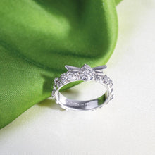 Load image into Gallery viewer, Blossom Flyte Honey Bee Ring