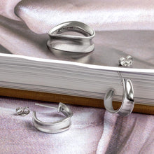 Load image into Gallery viewer, Serenity Ring