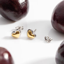 Load image into Gallery viewer, Heart of Gold Stud Earrings