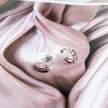Load image into Gallery viewer, Serenity Hoop Earrings
