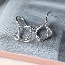 Load image into Gallery viewer, Alicia Grande Drop Earrings