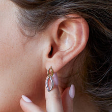 Load image into Gallery viewer, Entwine Twine Link Golden Drop Earrings