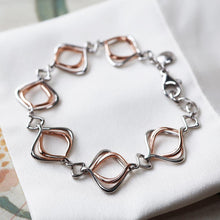 Load image into Gallery viewer, Alicia Rose Entwined Link Bracelet