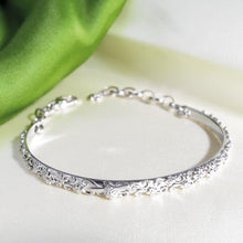 Load image into Gallery viewer, Blossom Flyte Honey Bee Changle® Bracelet