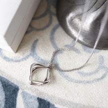 Load image into Gallery viewer, Alicia Petite Necklace