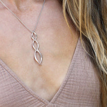 Load image into Gallery viewer, Entwine Twine Twist Trio Link Necklace