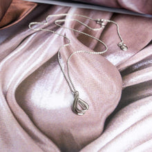 Load image into Gallery viewer, Serenity Dainty Necklace
