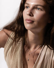 Load image into Gallery viewer, Glint Lariat-Style Necklace
