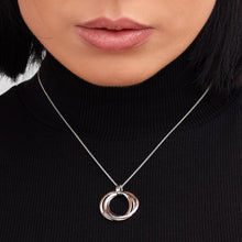 Load image into Gallery viewer, Bevel Trilogy Grande Link Slider Necklace