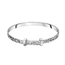 Load image into Gallery viewer, Maeve Diamond Cut Pattern Bangle