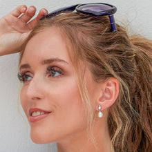 Load image into Gallery viewer, Pebble Pearl Droplet Earrings