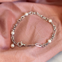 Load image into Gallery viewer, Revival Astoria Figaro Pearl Chain Link Bracelet