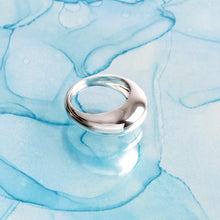 Load image into Gallery viewer, Coast Pebble Smooth Grande Ring
