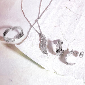 Feather Wisp Necklace