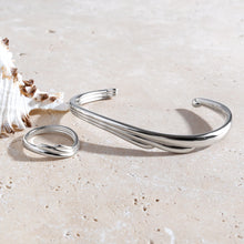 Load image into Gallery viewer, Océane Shell Wave Ring
