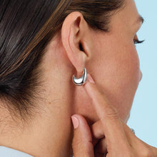 Load image into Gallery viewer, Coast Pebble Smooth Grande Hoop Earrings
