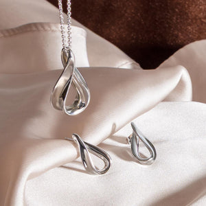 Serenity Loop Grande Stud Earrings