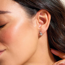 Load image into Gallery viewer, Océane Shell Wave Stud Earrings
