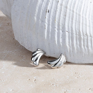 Océane Shell Echo Stud Earrings