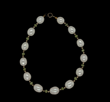 Load image into Gallery viewer, Freshwater Pearl And Peridot Bracelet
