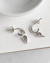 Load image into Gallery viewer, Desire Kiss Mini Heart Hoop Earrings
