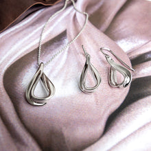 Load image into Gallery viewer, Serenity Drop Earrings
