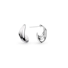 Load image into Gallery viewer, Océane Shell Wave Hoop Earrings
