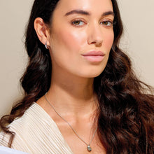 Load image into Gallery viewer, Océane Shell Wave Hoop Earrings
