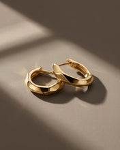 Load image into Gallery viewer, Glint Geo Golden Hoop Earrings
