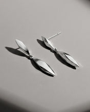 Load image into Gallery viewer, Glint Drop Earrings
