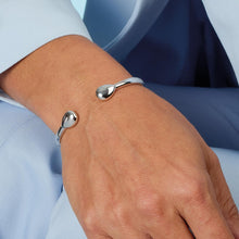 Load image into Gallery viewer, Coast Pebble Smooth Hinged Bangle

