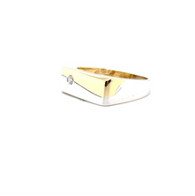 Load image into Gallery viewer, 18ct Yellow And White Gold Flat Top Ring
