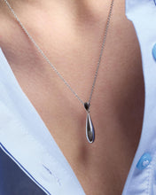 Load image into Gallery viewer, Coast Pebble Smooth Slim Necklace
