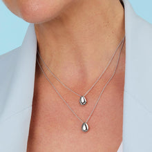 Load image into Gallery viewer, Coast Pebble Smooth Necklace
