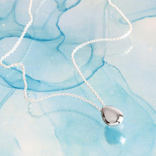 Load image into Gallery viewer, Coast Pebble Smooth Necklace
