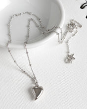 Load image into Gallery viewer, Desire Kiss Midi Heart Ball Chain Necklace
