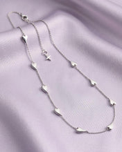 Load image into Gallery viewer, Desire Kiss Heart Station Necklace

