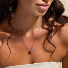 Load image into Gallery viewer, Océane Shell Echo Rounded Necklace
