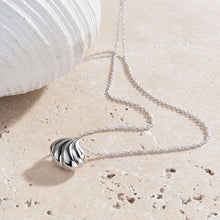 Load image into Gallery viewer, Océane Shell Echo Rounded Necklace
