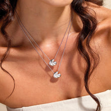 Load image into Gallery viewer, Océane Shell Echo Spiral Necklace
