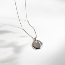 Load image into Gallery viewer, Mirage Reflect Round Disc Necklace
