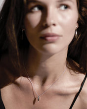 Load image into Gallery viewer, Glint Midi Necklace
