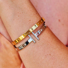 Load image into Gallery viewer, T-Bar Waterproof Bangle
