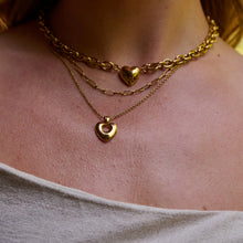 Load image into Gallery viewer, Chunky Heart Waterproof Necklace - Gold Plated
