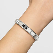 Load image into Gallery viewer, Composable Classic Link Camera In Silver And Enamel

