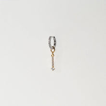 Load image into Gallery viewer, Hoop Charm Circolo Lungo - 18K Plated With White Zirconia
