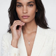 Load image into Gallery viewer, Necklace Foglia Piccolo

