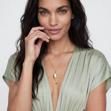 Load image into Gallery viewer, Necklace Foglia Grande - 18K Plated
