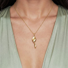 Load image into Gallery viewer, Necklace Foglia Grande - 18K Plated
