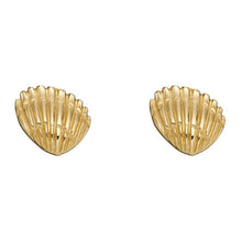 Load image into Gallery viewer, 9ct Yellow Gold Shell Stud Earrings

